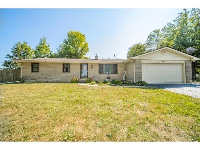 $279,900 | 953 Earl Drive, Upland, IN 46989