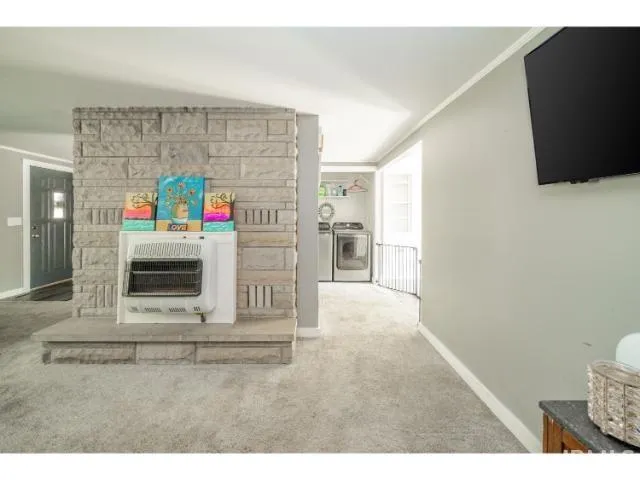 $279,900 | 953 Earl Drive, Upland, IN 46989