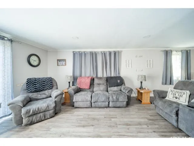 $279,900 | 953 Earl Drive, Upland, IN 46989