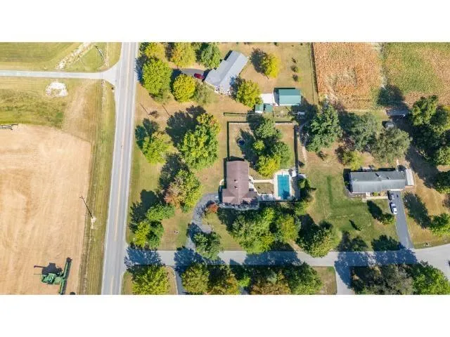 $279,900 | 953 Earl Drive, Upland, IN 46989