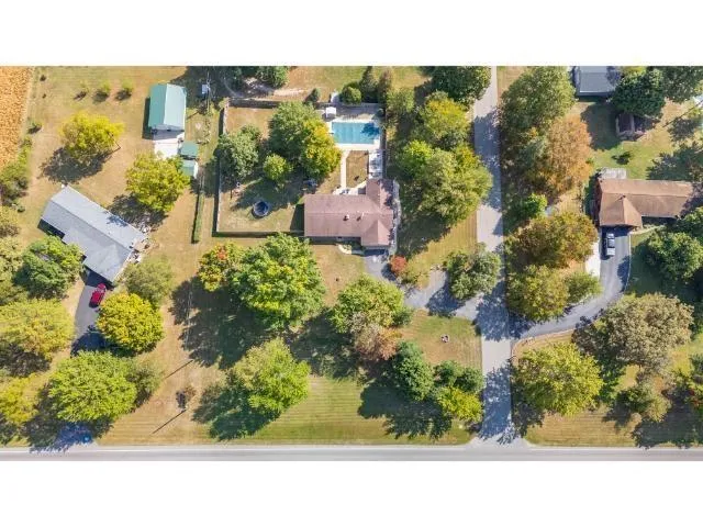 $279,900 | 953 Earl Drive, Upland, IN 46989