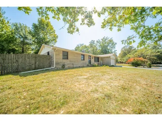 $279,900 | 953 Earl Drive, Upland, IN 46989
