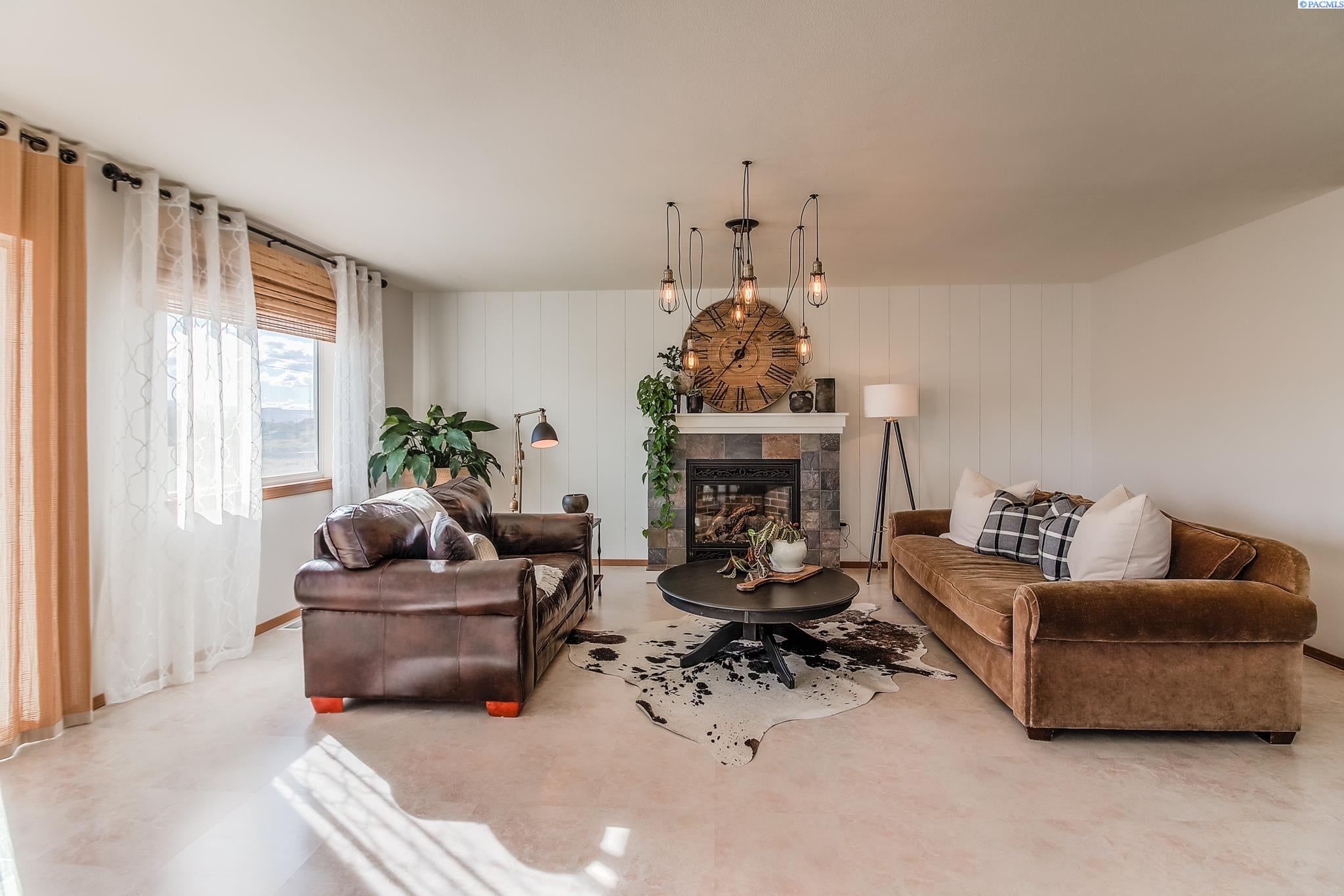128124 West Heck Road Prosser, WA 99350 - Photo 8 of 30 Gallery Image 8