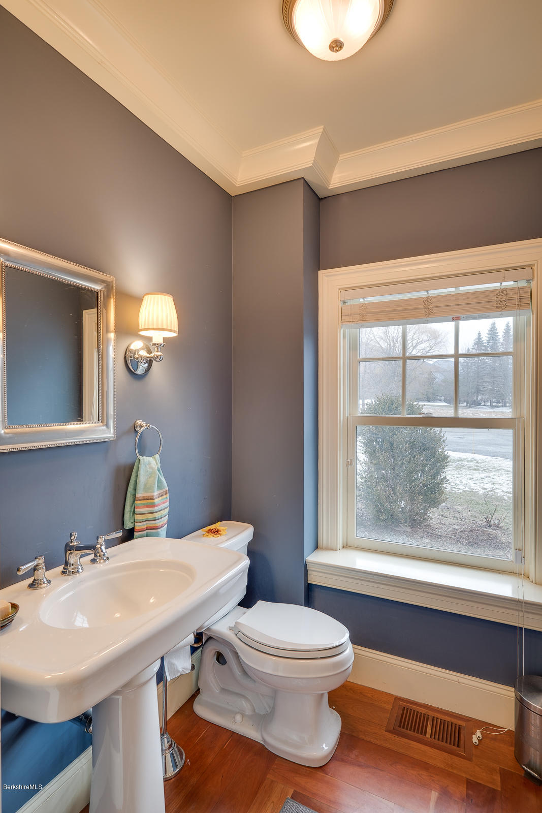 26 Stoney Ledge Road Williamstown, MA 01267 - Photo 11 of 50 Powder room