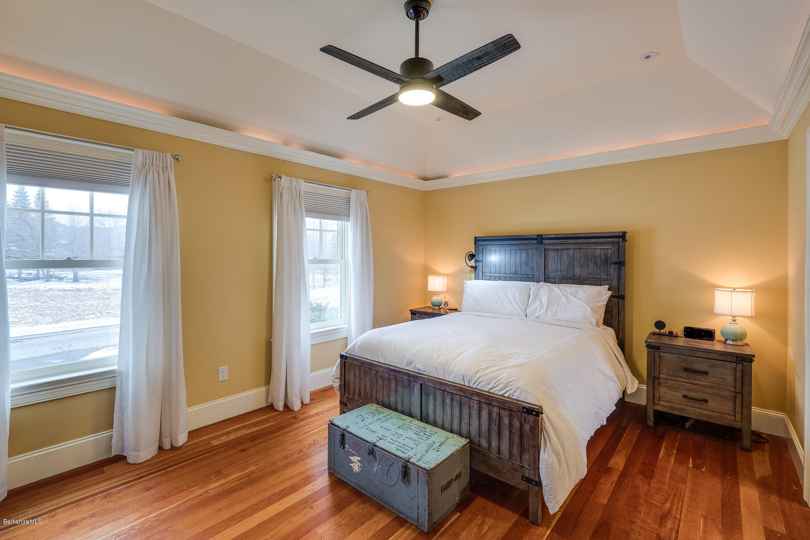 26 Stoney Ledge Road Williamstown, MA 01267 - Photo 15 of 50 Master bedroom
