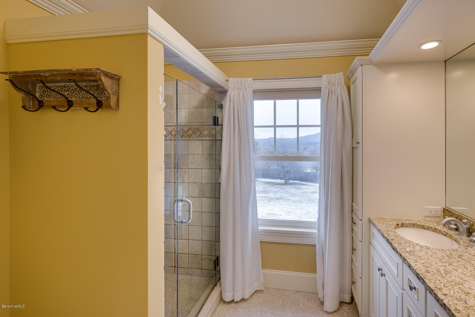 26 Stoney Ledge Road Williamstown, MA 01267 - Photo 16 of 50 Master bath