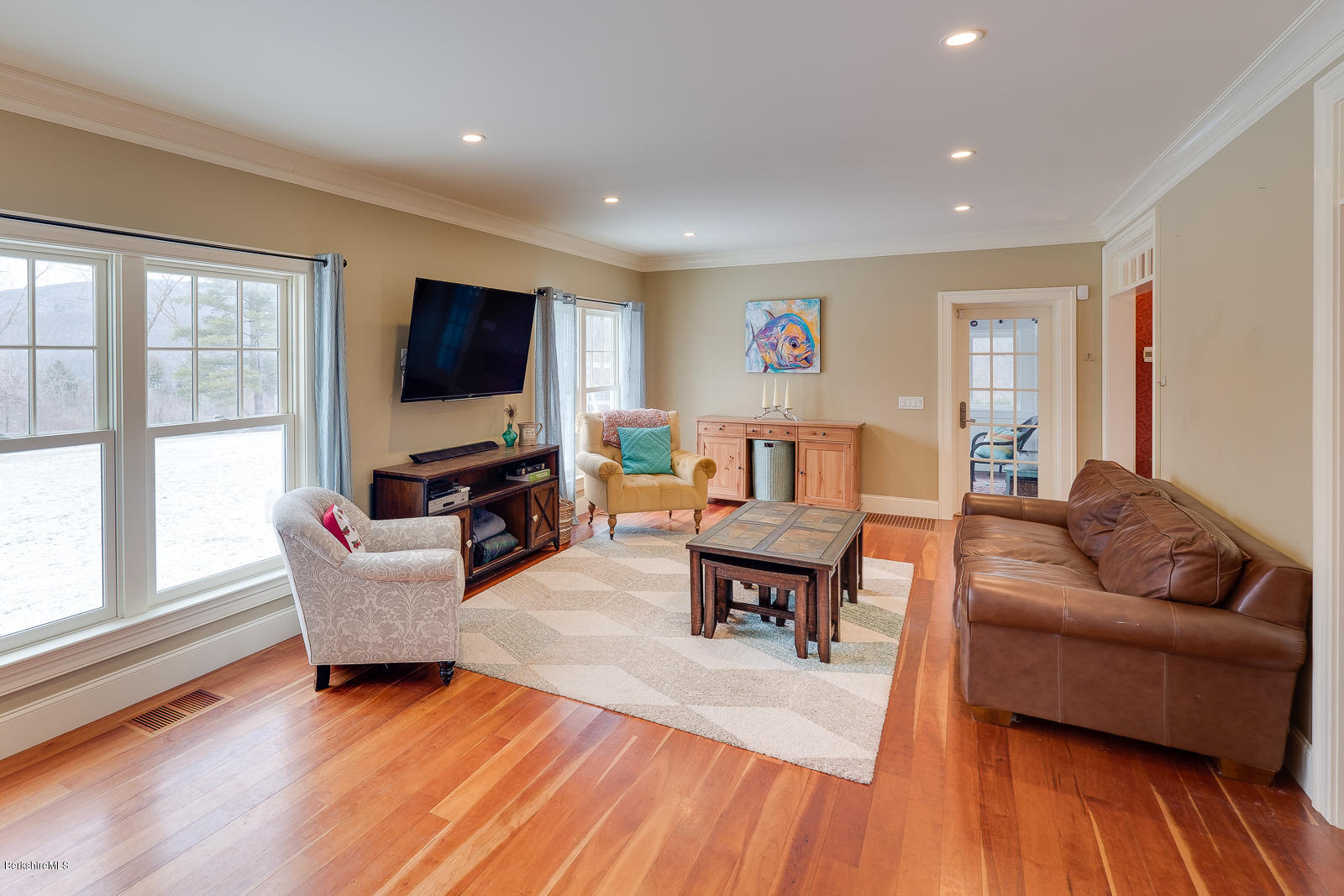 26 Stoney Ledge Road Williamstown, MA 01267 - Photo 7 of 50 Living room
