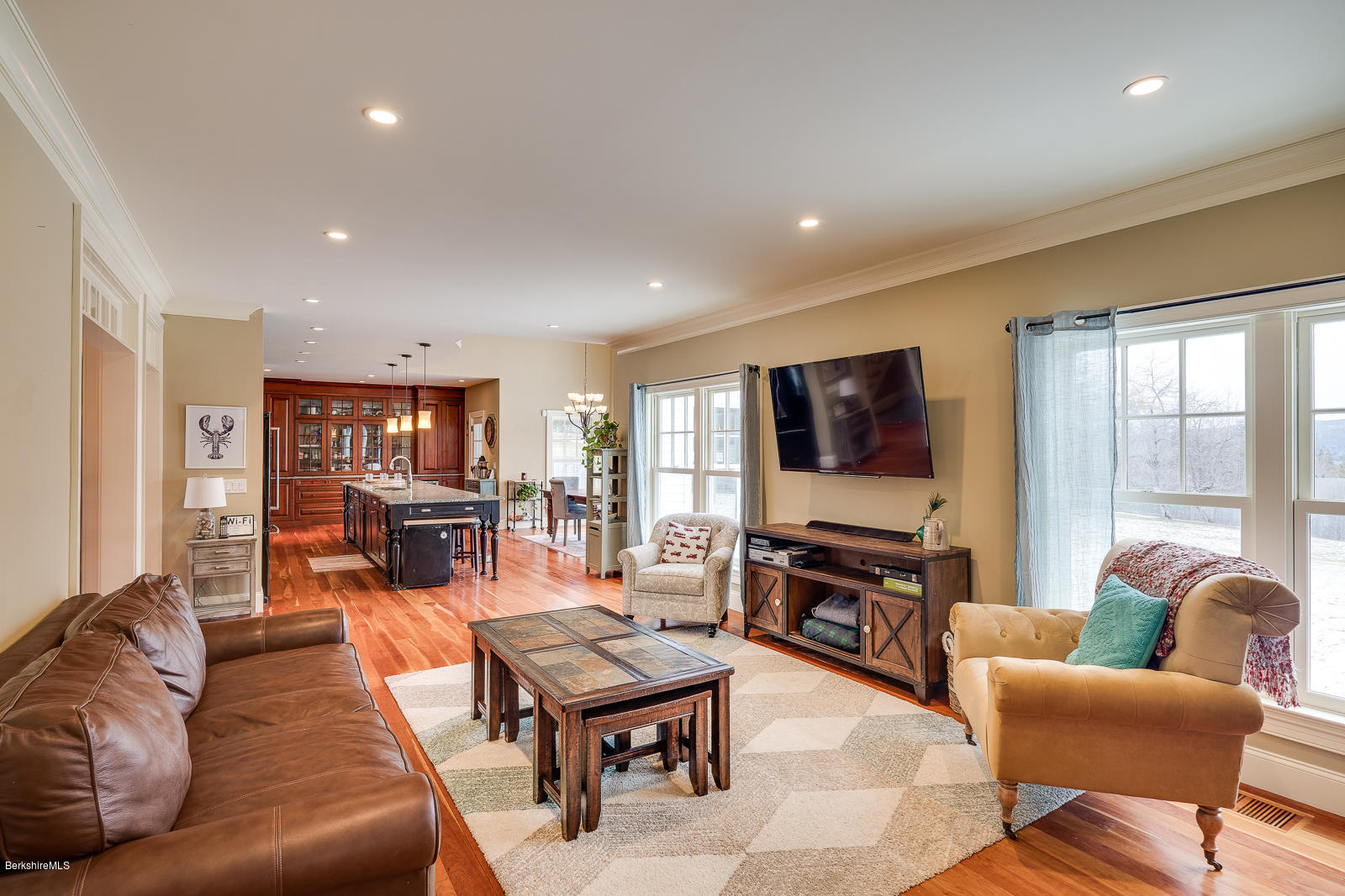 26 Stoney Ledge Road Williamstown, MA 01267 - Photo 8 of 50 Living room