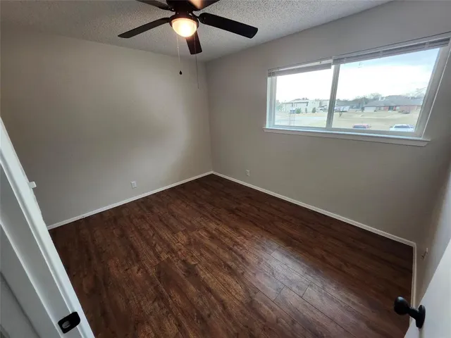 $265,000 | 713 Cain Drive, Lake Dallas, TX 75065