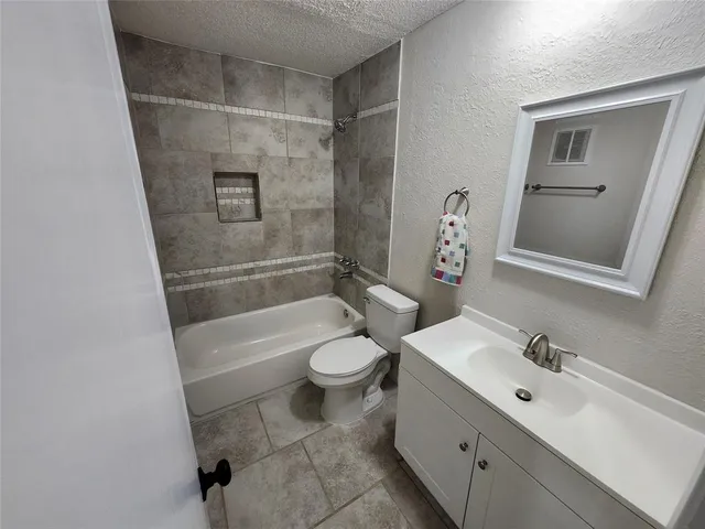 $265,000 | 713 Cain Drive, Lake Dallas, TX 75065