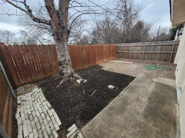 $265,000 | 713 Cain Drive, Lake Dallas, TX 75065