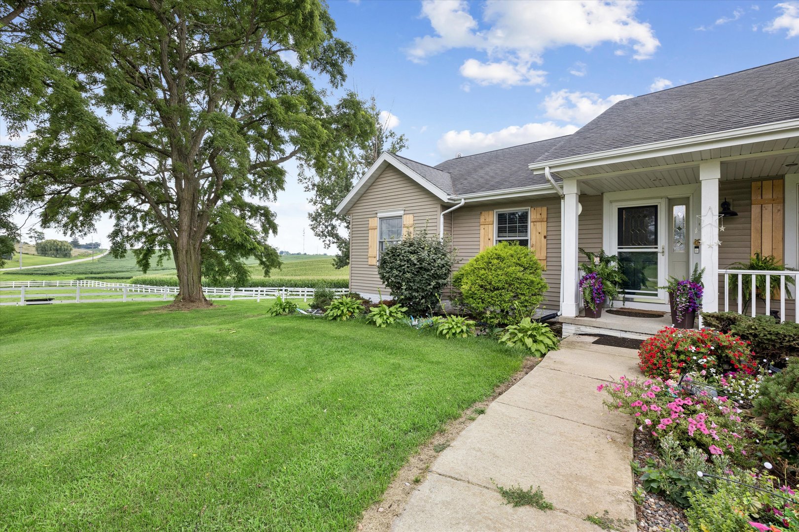 12433 Prairie Center Road Morrison, IL 61270 - Photo 15 of 65 Gallery Image 15