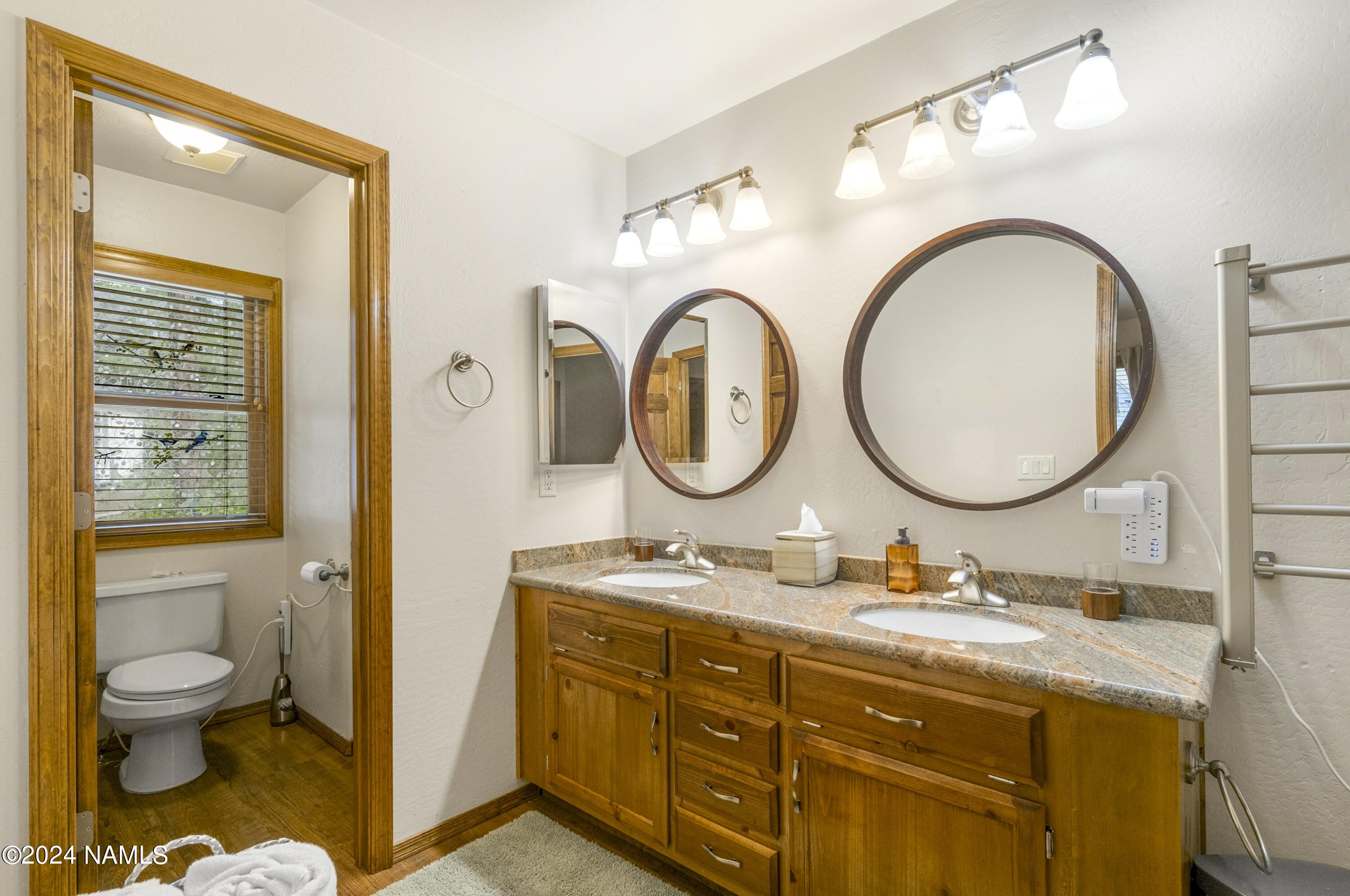 3120 Toho Trail Flagstaff, AZ 86005 - Photo 15 of 37 Primary bathroom
