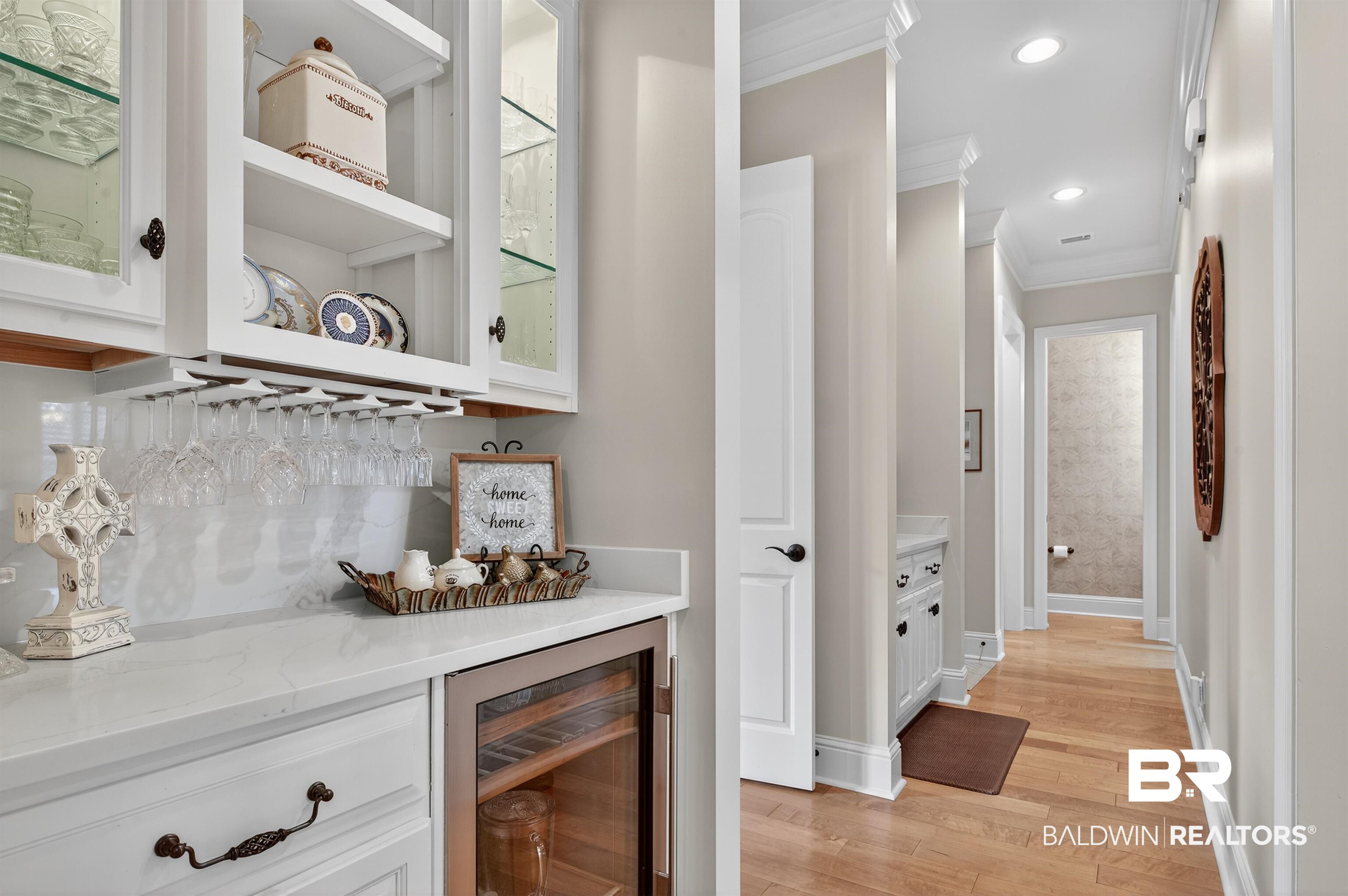 146 Clubhouse Circle Fairhope, AL 36532 - Photo 34 of 84 Coffee/Wet Bar