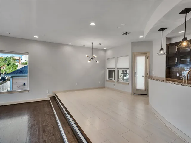 $3,400 | 1910 Summer Street, Unit C, Houston, TX 77007