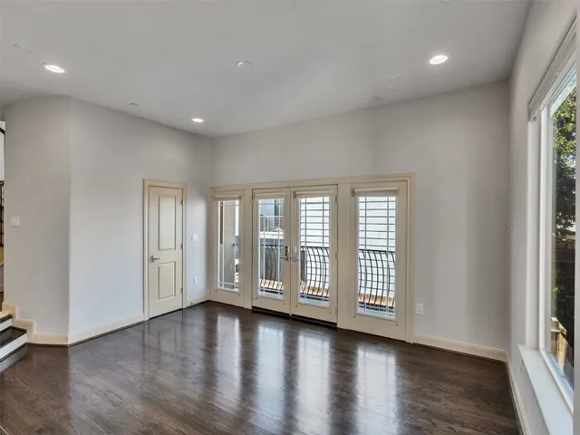 $3,400 | 1910 Summer Street, Unit C, Houston, TX 77007