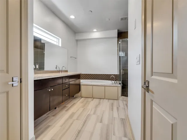 $3,400 | 1910 Summer Street, Unit C, Houston, TX 77007