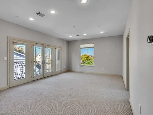 $3,400 | 1910 Summer Street, Unit C, Houston, TX 77007