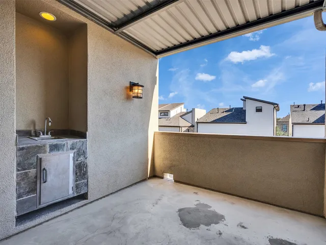 $3,400 | 1910 Summer Street, Unit C, Houston, TX 77007