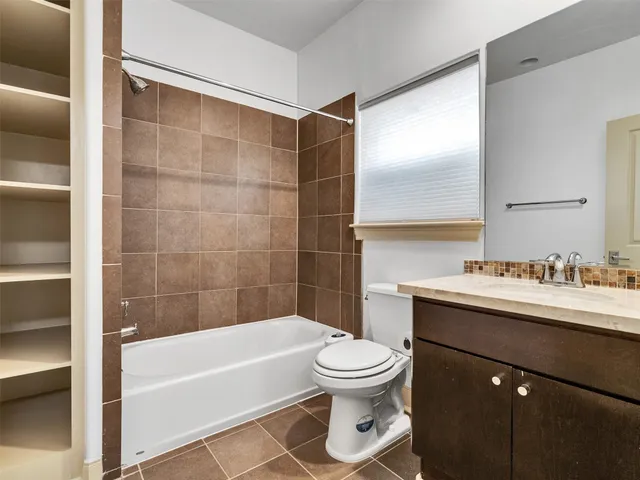 $3,400 | 1910 Summer Street, Unit C, Houston, TX 77007