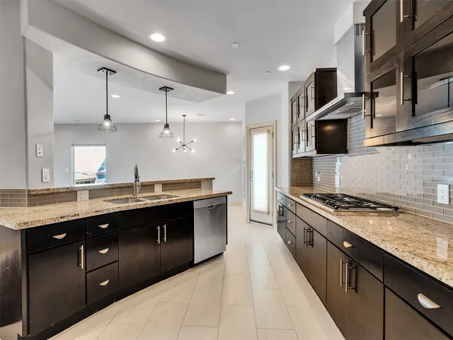 $3,400 | 1910 Summer Street, Unit C, Houston, TX 77007