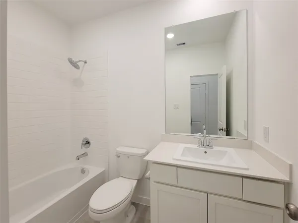 $2,795 | 17850 Aile Pierre Pass, Conroe, TX 77302