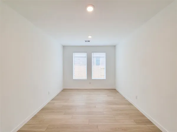 $2,795 | 17850 Aile Pierre Pass, Conroe, TX 77302