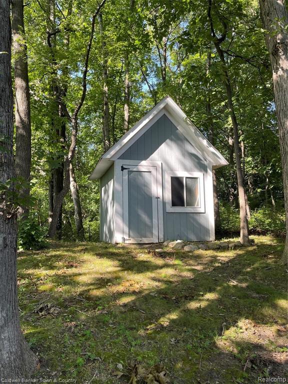 390 Springwell Lane Howell, MI 48843 - Photo 16 of 25