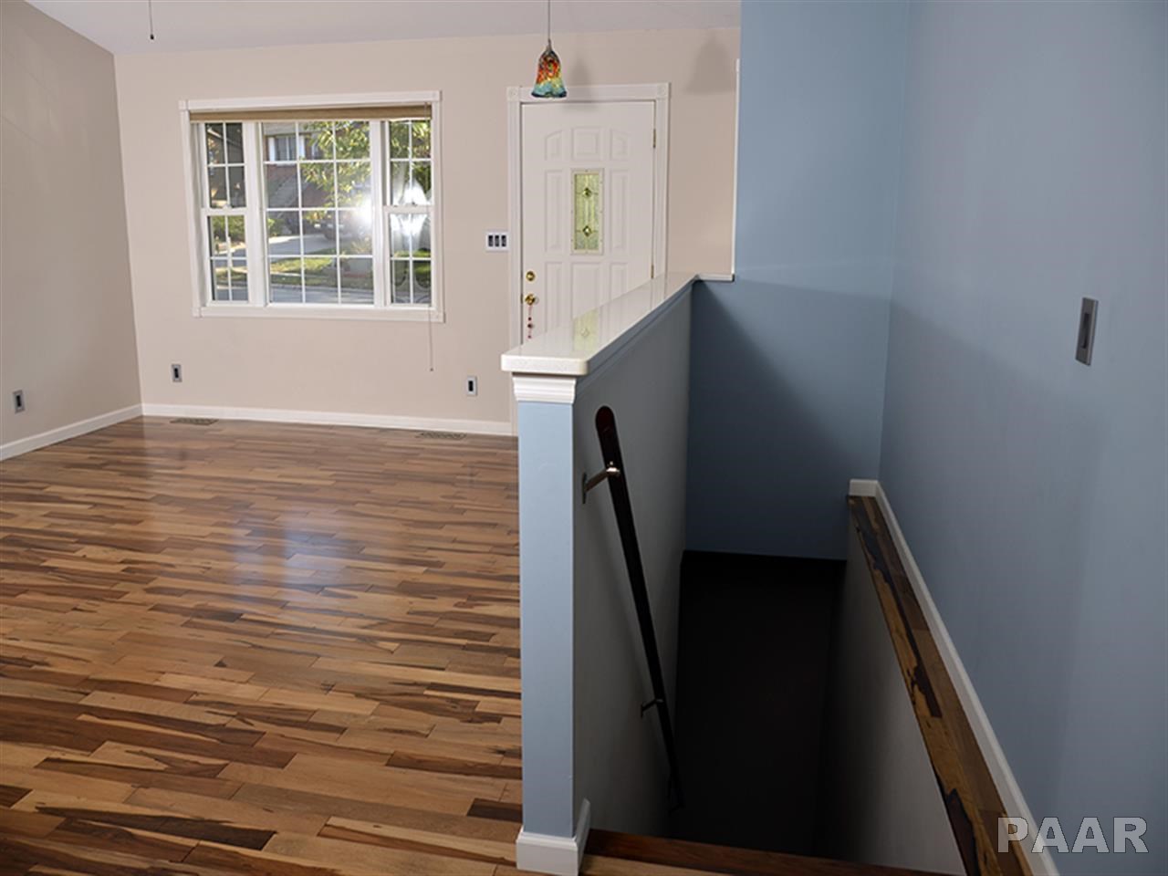 411 Sangamon Road Marquette Heights, IL 61554 - Photo 3 of 28 Gallery Image 3