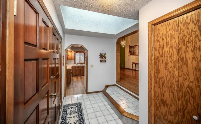 $469,990 | 409 Willow Street, Farmington, MN 55024