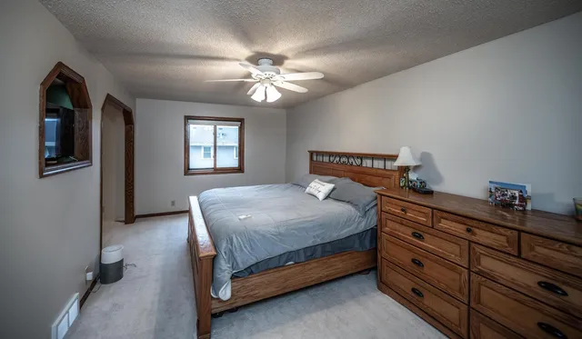 $469,990 | 409 Willow Street, Farmington, MN 55024