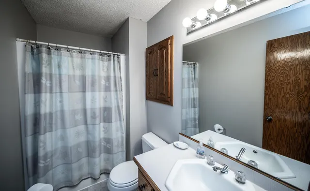 $469,990 | 409 Willow Street, Farmington, MN 55024