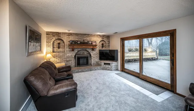 $469,990 | 409 Willow Street, Farmington, MN 55024