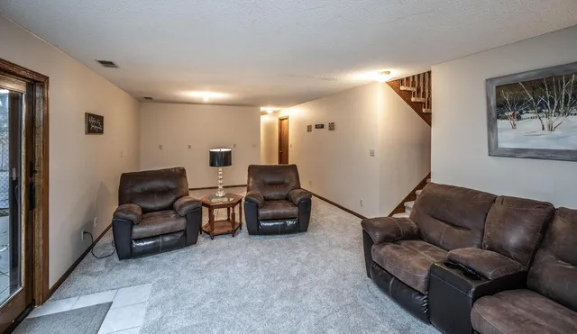 $469,990 | 409 Willow Street, Farmington, MN 55024