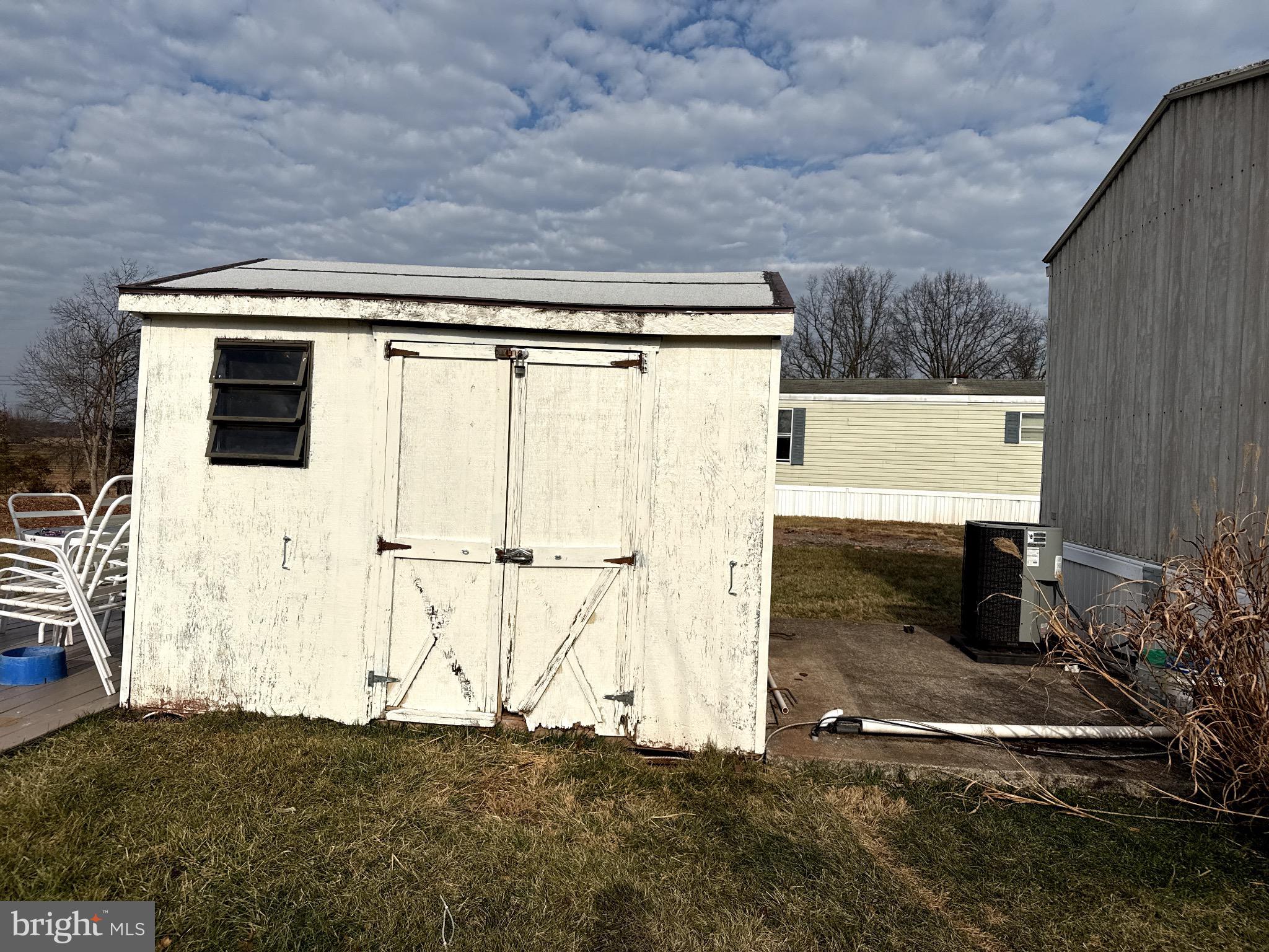 282 Michael Street Elizabethtown, PA 17022 - Photo 14 of 19 a view of a porch