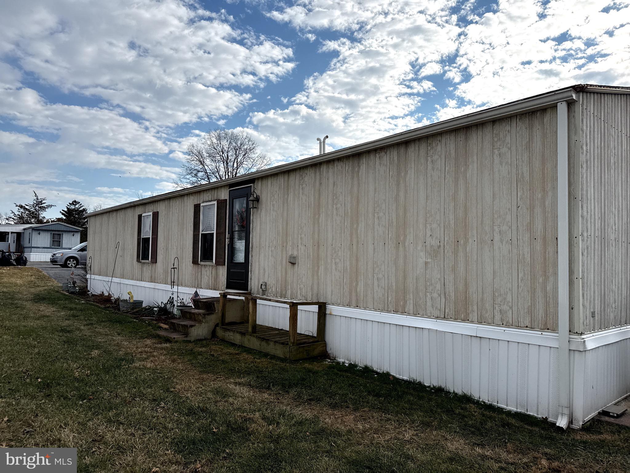 282 Michael Street Elizabethtown, PA 17022 - Photo 17 of 20 a backyard of a house