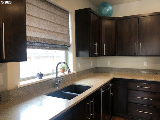 959 Hamilton Street Springfield, OR 97477 - Photo 10 of 24