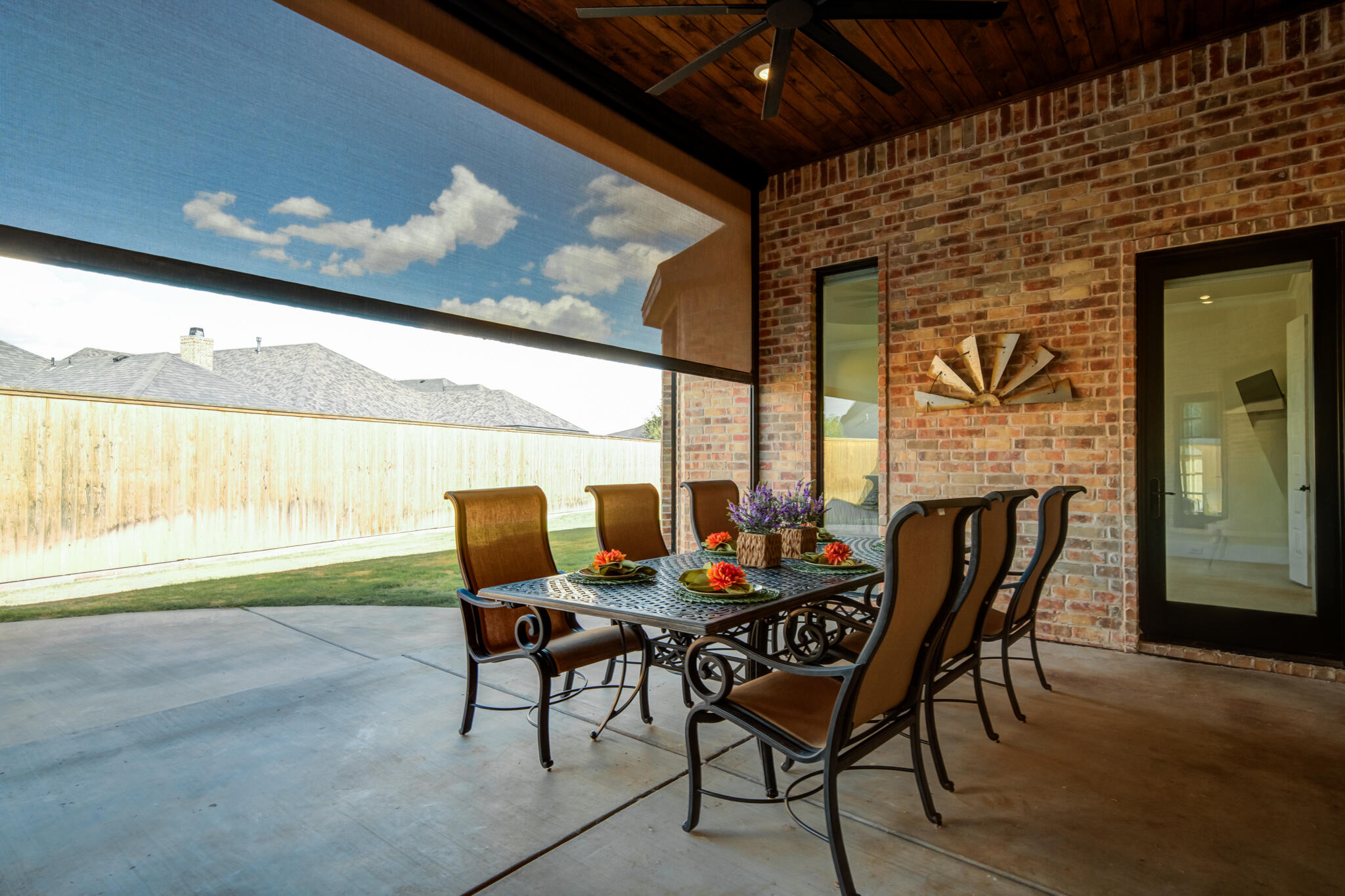 4801 118th Street Lubbock, TX 79424 - Photo 67 of 74 a dining room with furniture and a large window
