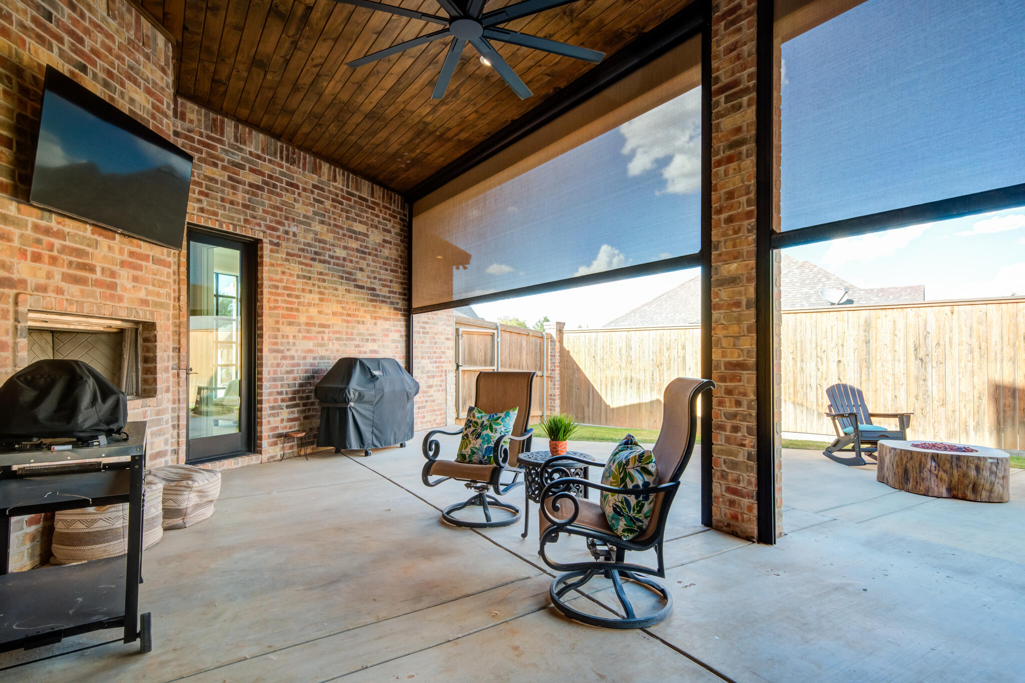 4801 118th Street Lubbock, TX 79424 - Photo 69 of 74 a view of living room with furniture and floor to ceiling window