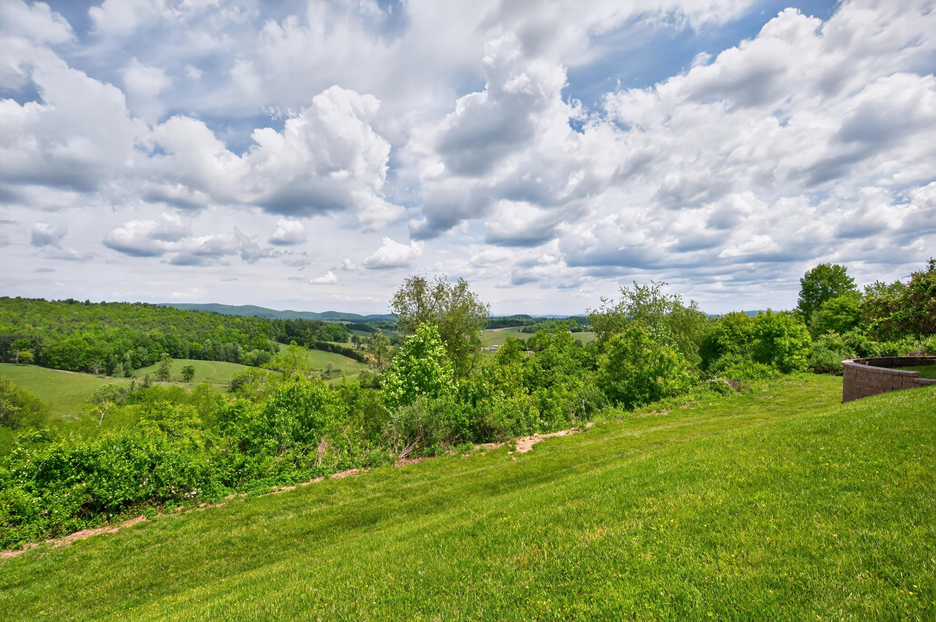 217 Indian Valley Road Willis, VA 24380 - Photo 109 of 120 willis-104