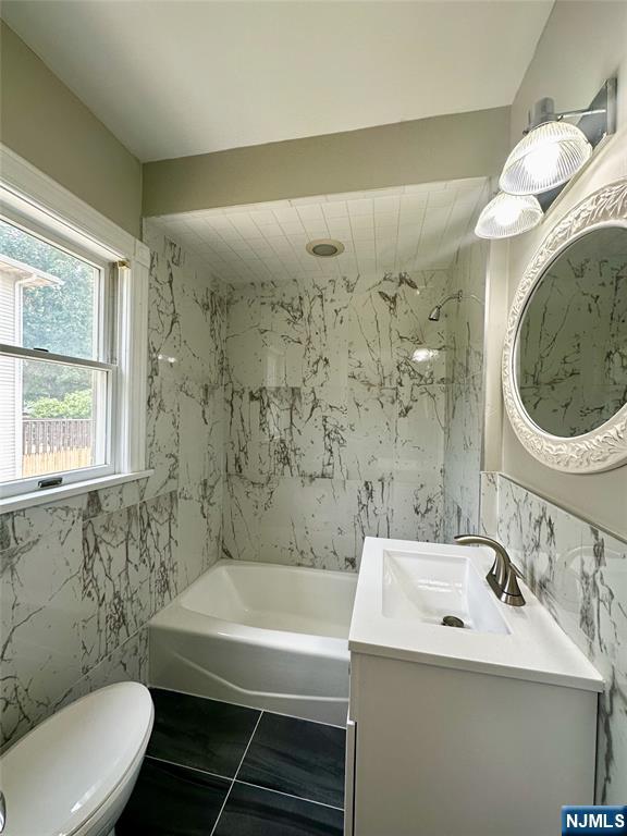 106 Clarendon Place Hackensack, NJ 07601 - Photo 9 of 23