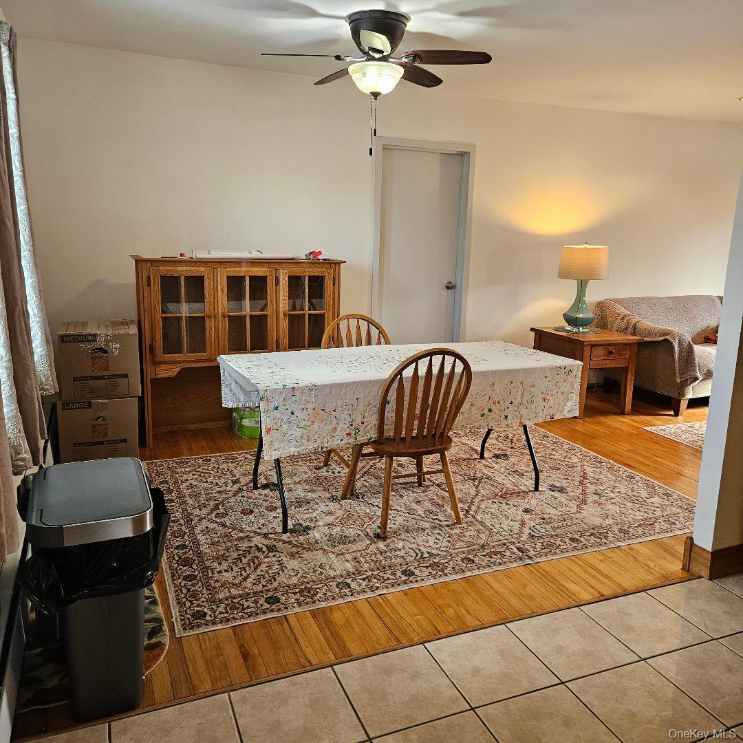 28 Cardinal Drive Poughkeepsie, NY 12601 - Photo 12 of 20 a view of a livingroom with furniture