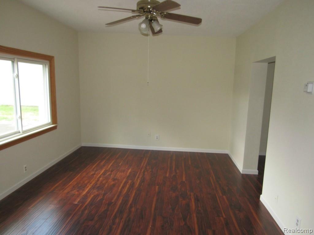3854 Mapleleaf Road Waterford, MI 48328 - Photo 13 of 34 3854 MAPLELEAF WATERFORD , (20).jpg
