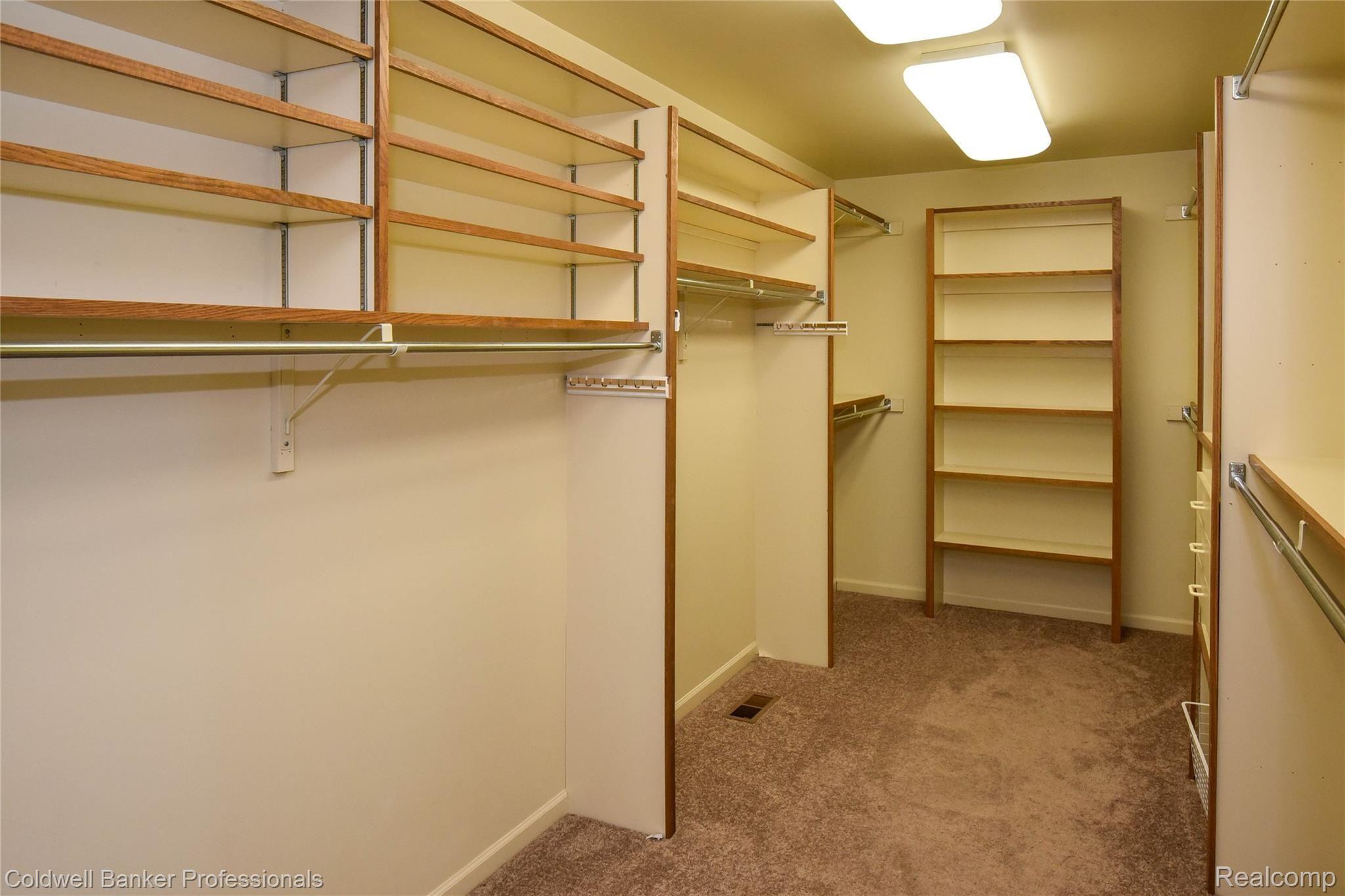 9275 Fox Hollow Road Clarkston, MI 48348 - Photo 29 of 68 Master Bedroom Walk-in Closet (2nd Half)