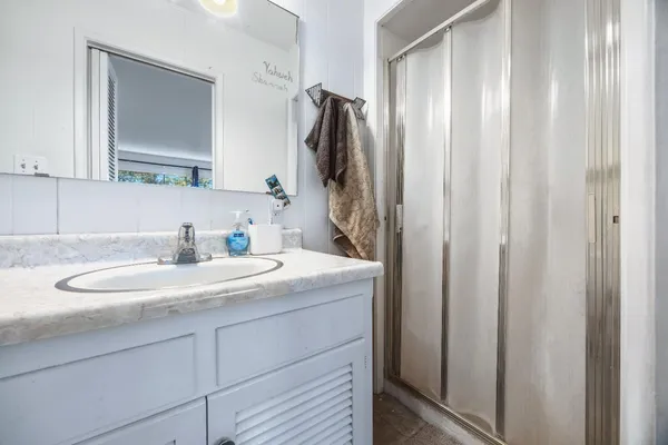 $874,000 | 7747 East Nees Avenue, Clovis, CA 93619