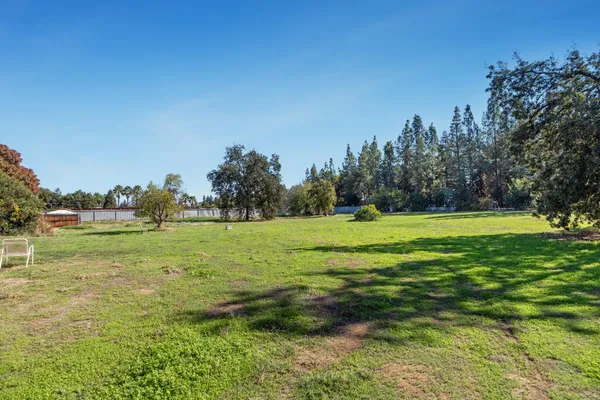$874,000 | 7747 East Nees Avenue, Clovis, CA 93619