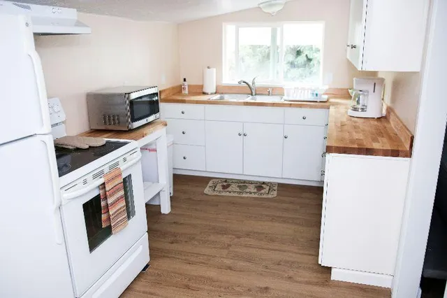 $935,000 | 7747 East Nees Avenue, Clovis, CA 93619