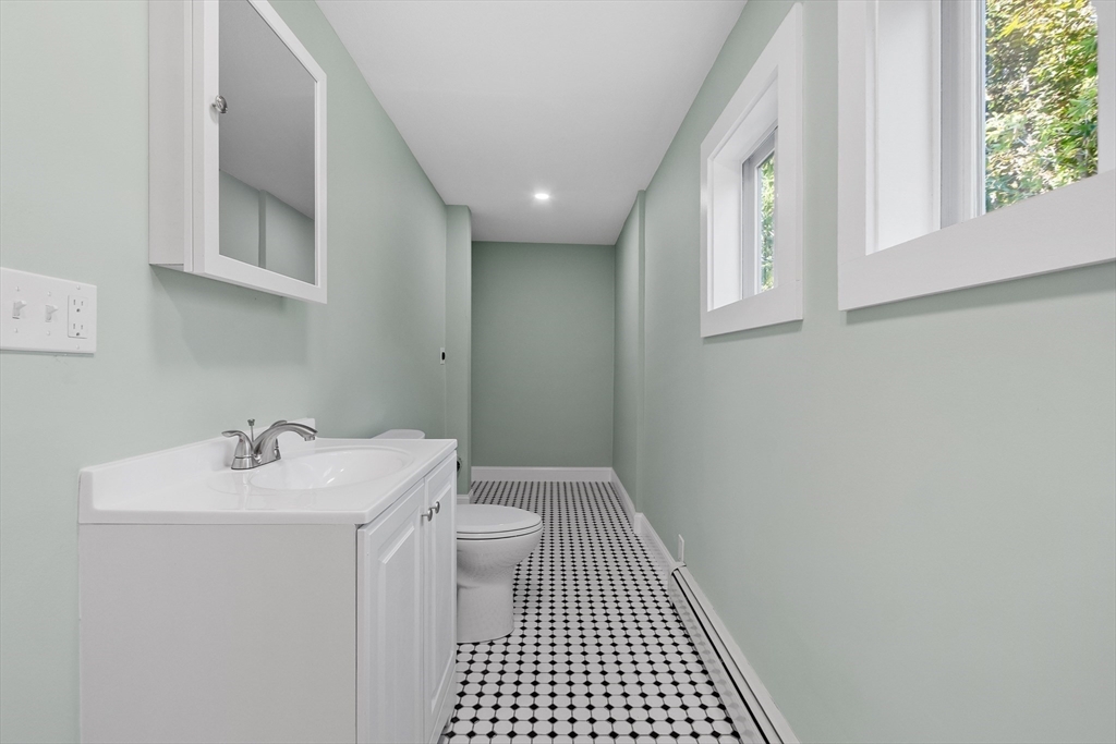 17 Prospect Street Templeton, MA 01436 - Photo 16 of 34