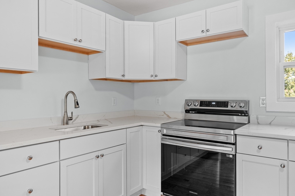 17 Prospect Street Templeton, MA 01436 - Photo 7 of 34