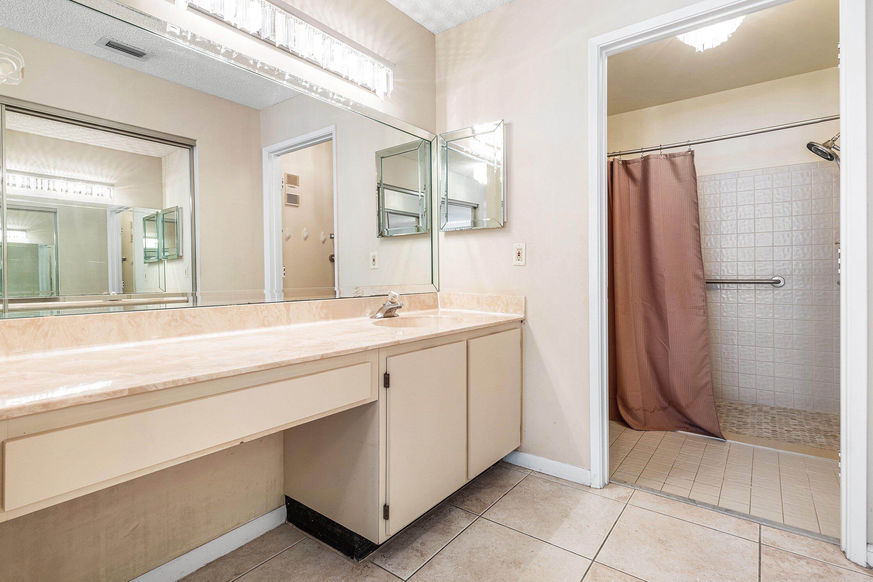 8077 Springtree Road Boca Raton, FL 33496 - Photo 18 of 35 PRIMARY BATHROOM